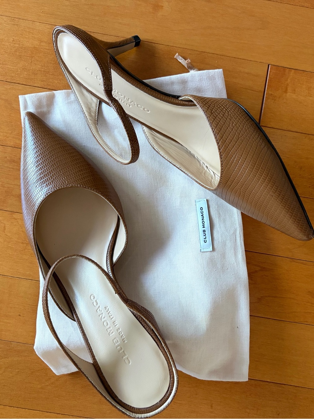 Club Monaco Tan/Brown kitten heel mule - Picture 1 of 3